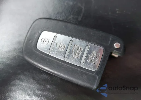 2011 Hyundai Genesis 4.6 z USA, uszkodzony, nr VIN KMHGC4DF7BU131672